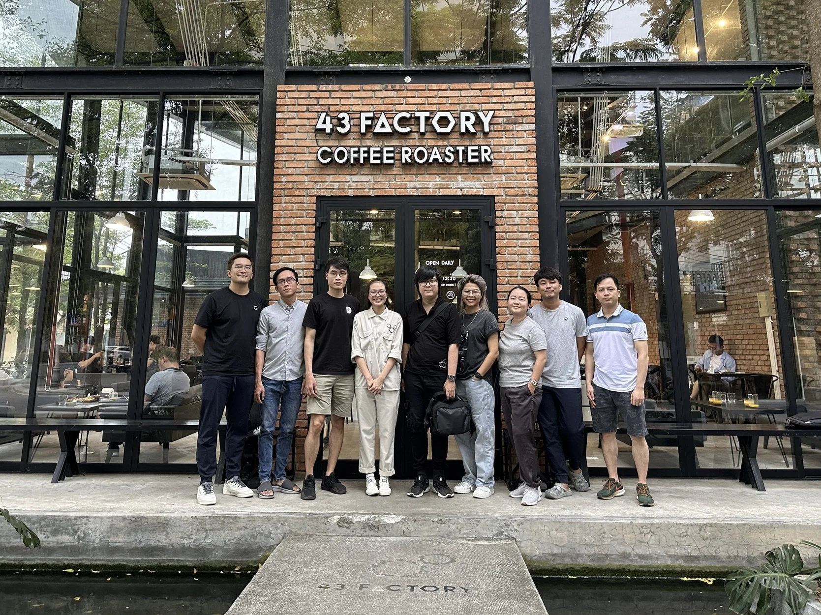 Dwarves team at 43 Factory coffee shop